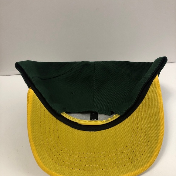 NWT Classic Oakland A’s SnapBack Hat - Picture 3 of 3